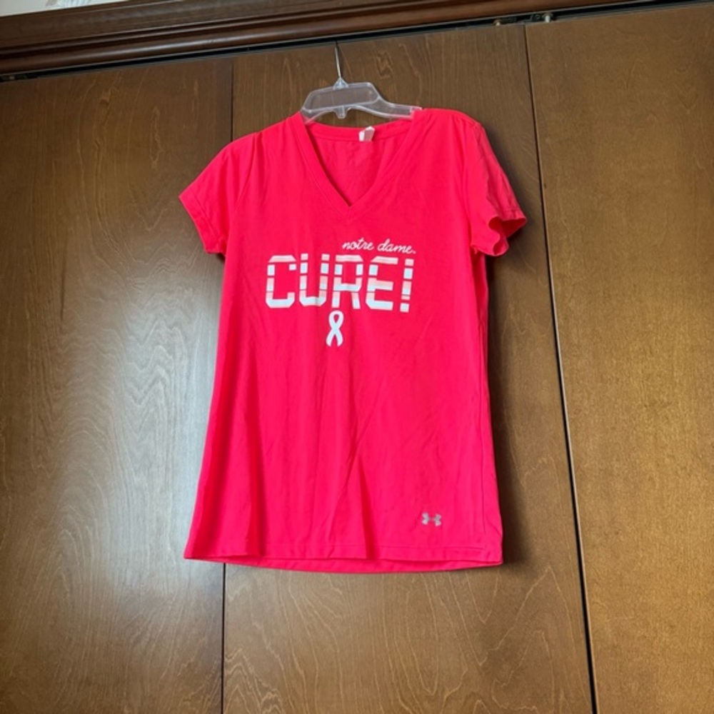 Under Armour Heat Gear Pink Notre Dame Cure T-Shirt Sz XS